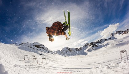 山猫直播官网-转播合作协议制度化流程与商业权益分配详析